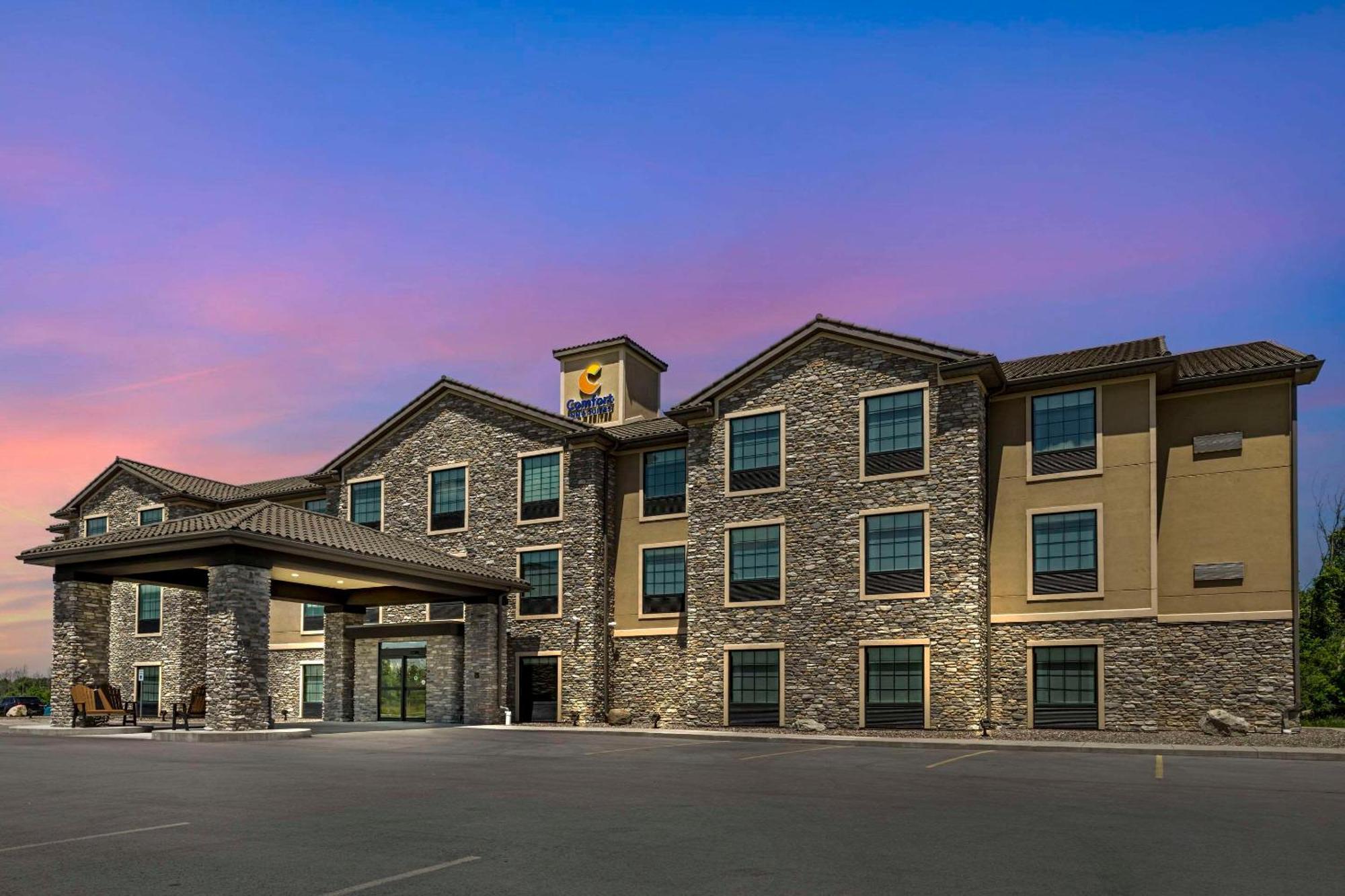 Comfort Inn & Suites Medina Екстериор снимка