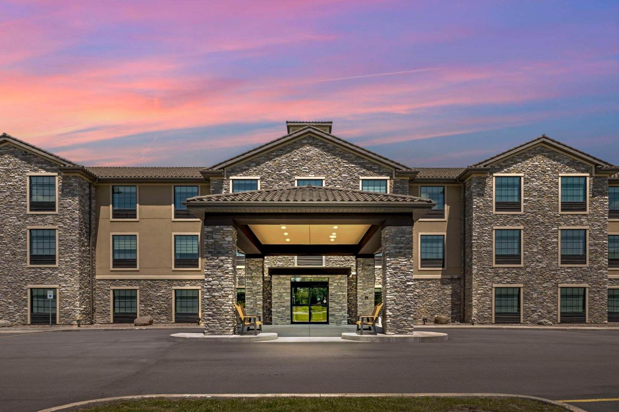 Comfort Inn & Suites Medina Екстериор снимка
