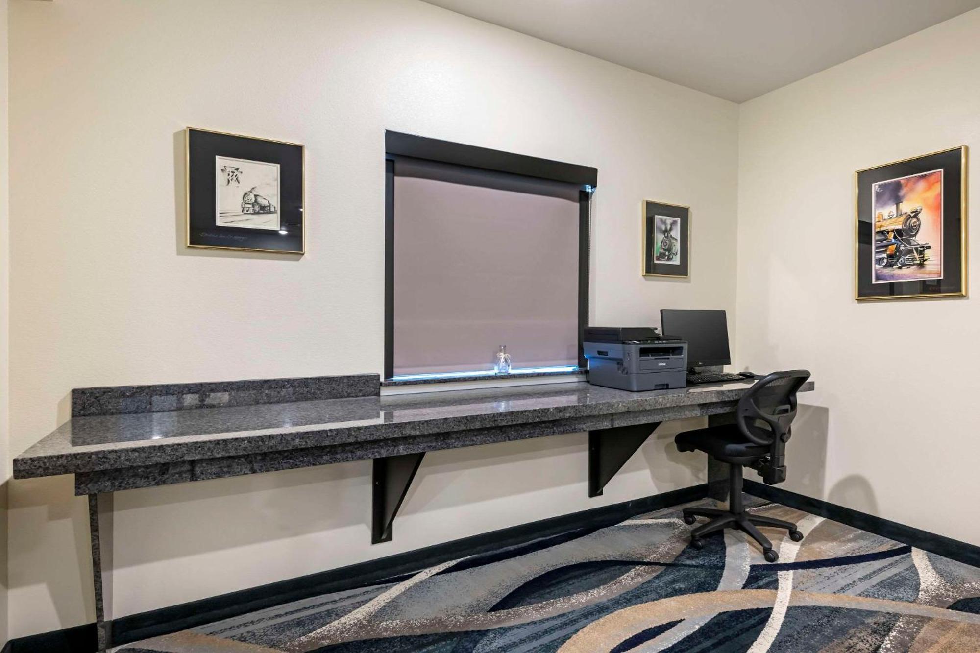 Comfort Inn & Suites Medina Екстериор снимка
