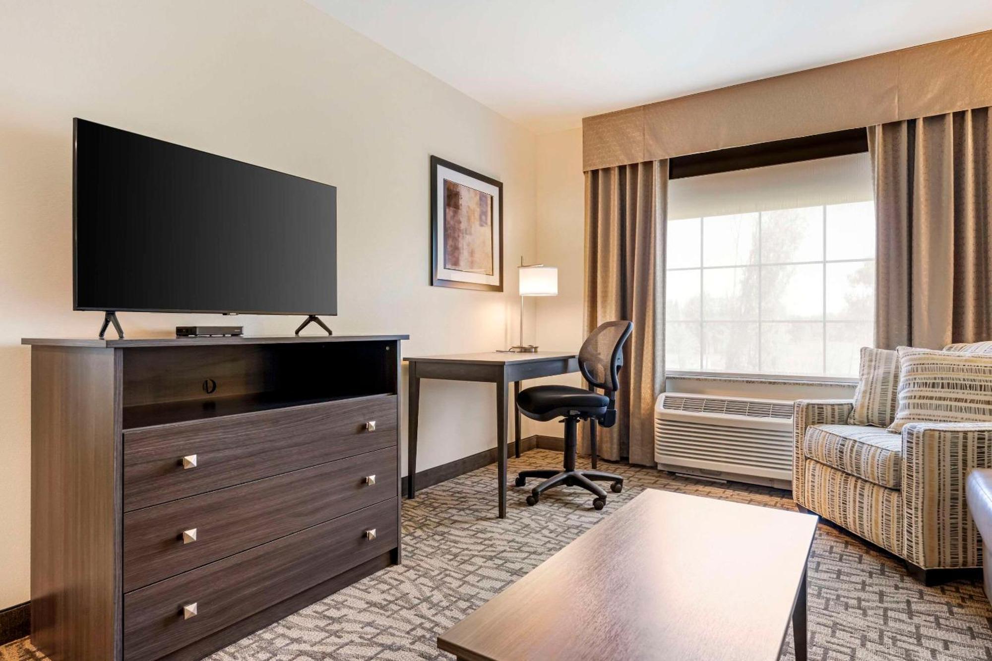 Comfort Inn & Suites Medina Екстериор снимка