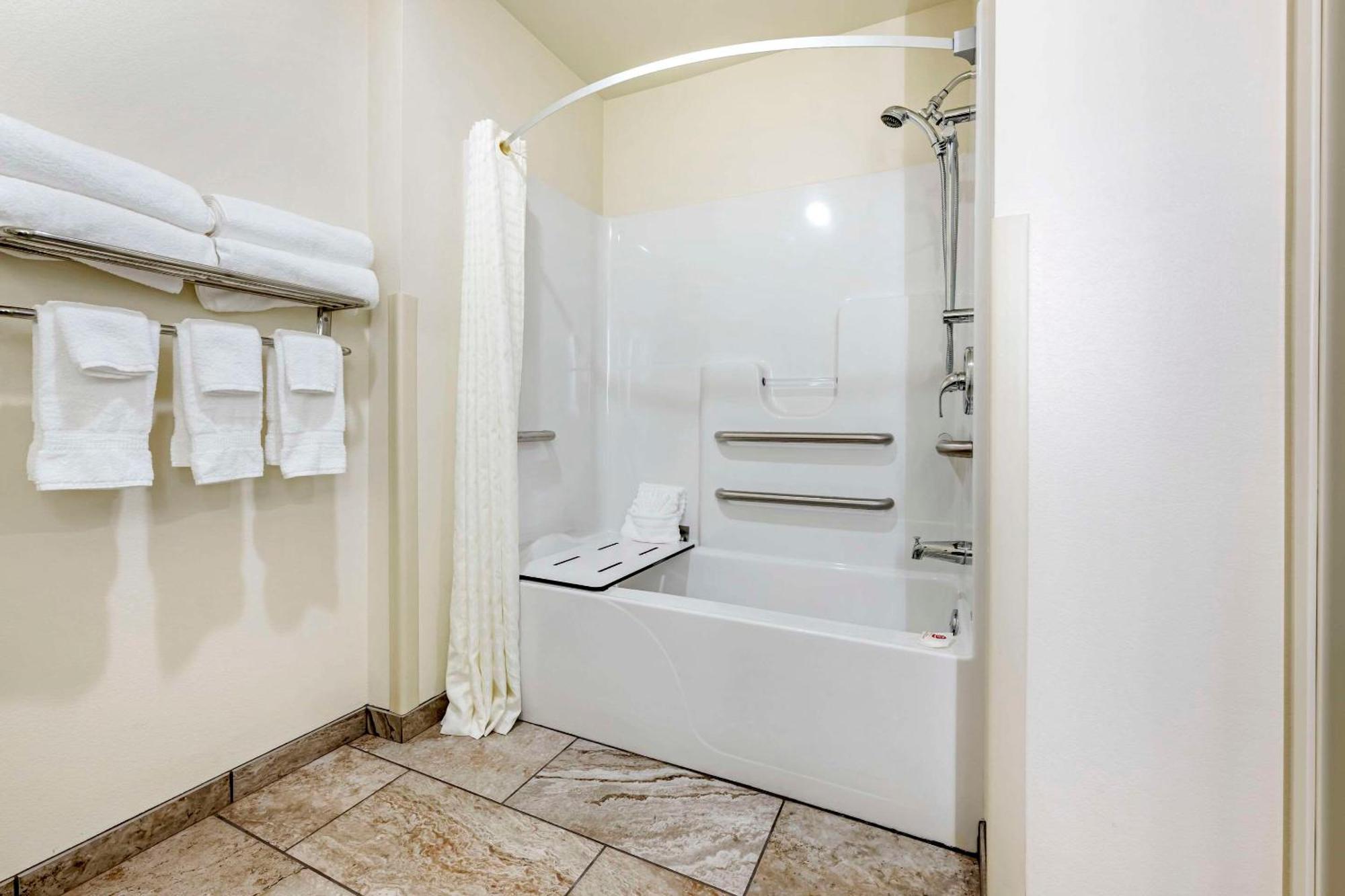 Comfort Inn & Suites Medina Екстериор снимка